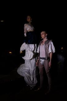 Psyches Amor Im Dunkeln stehen Psyche und Amor Seite an Seite
