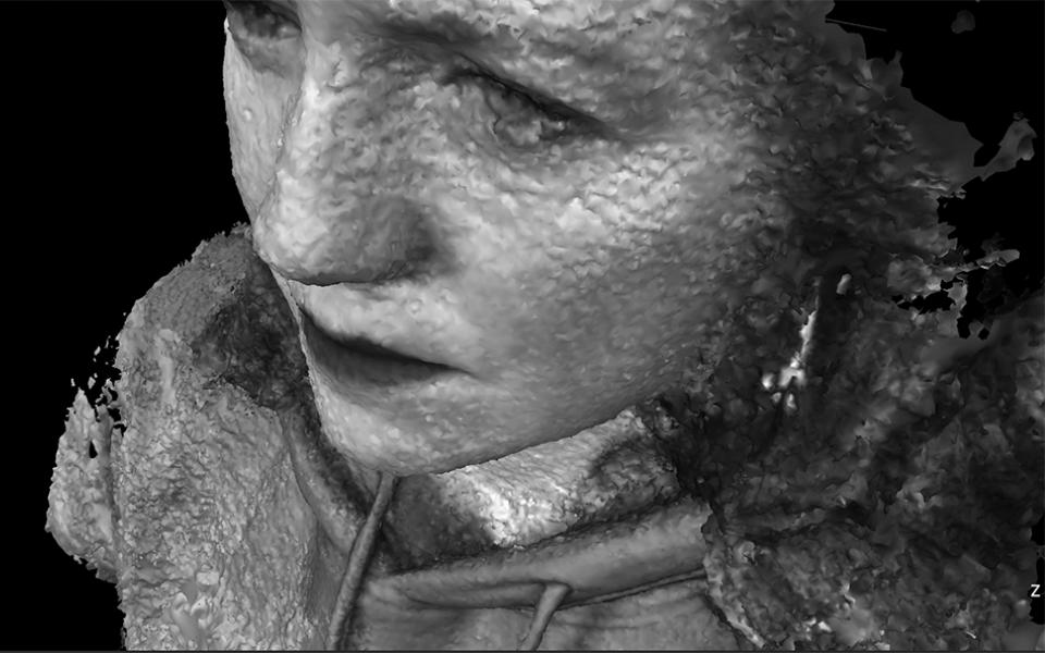 photogrammetrischer Scan von Theresa Reiwers Kopf und Schultern in schwarz/weiß
